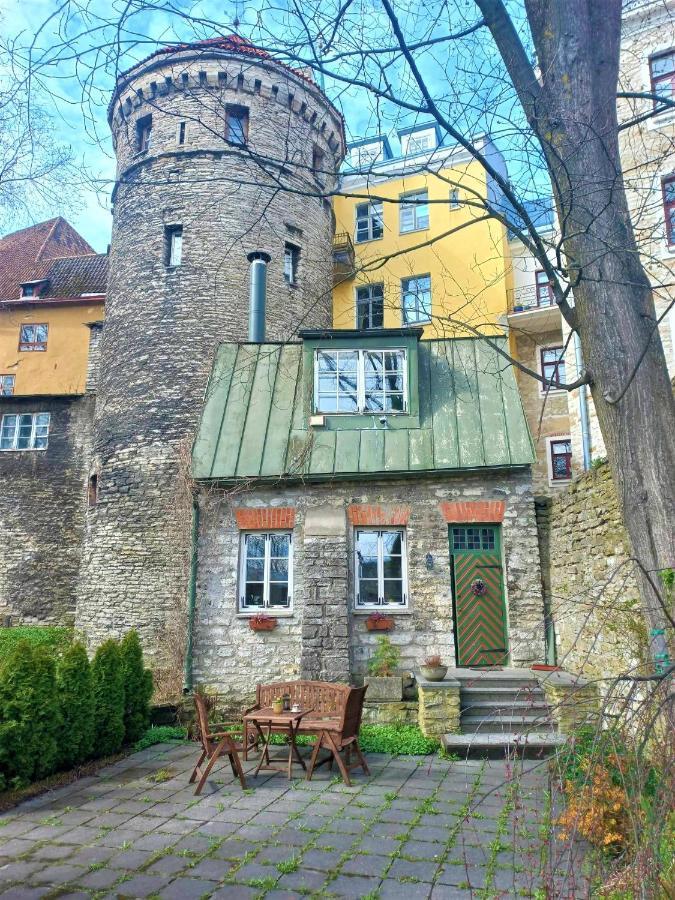 Апартаменты Cozy Old Town Historic House